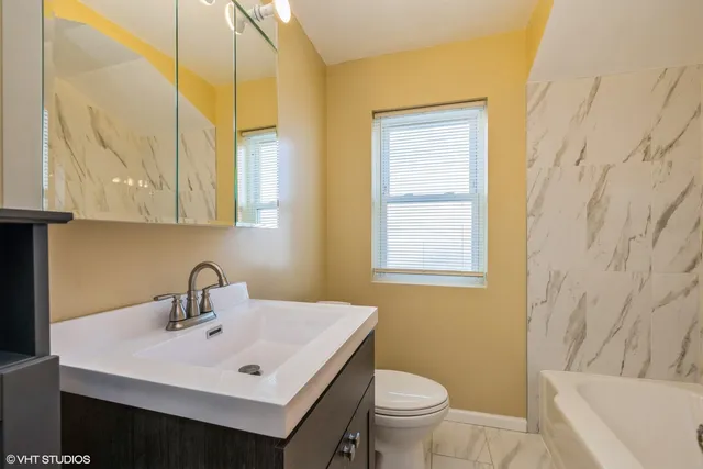 $1,200 | 1906 West 80th Street, Unit 1W, Chicago, IL 60620