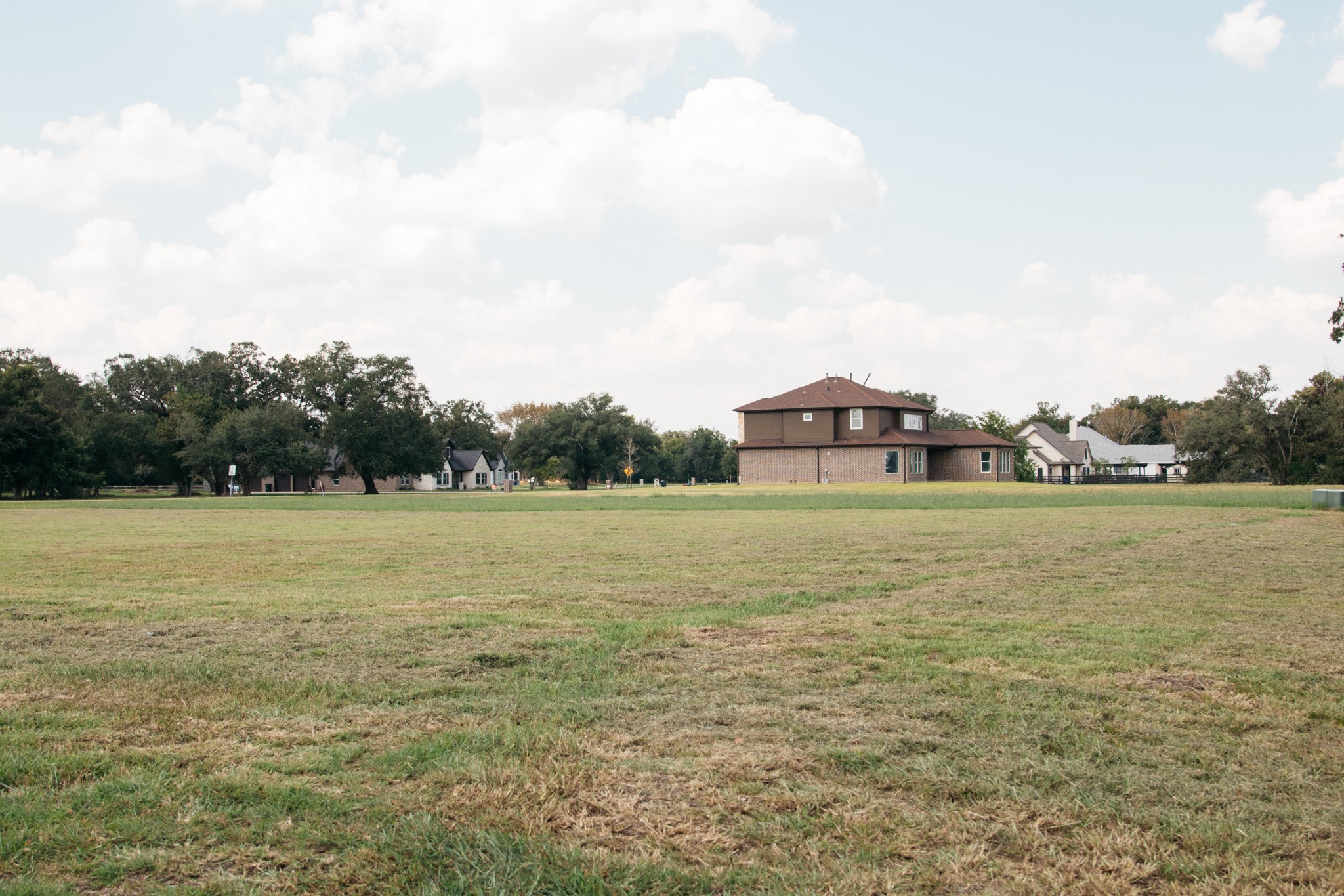 102 Lakeland Circle Rosharon, TX 77583 - Photo 5 of 15