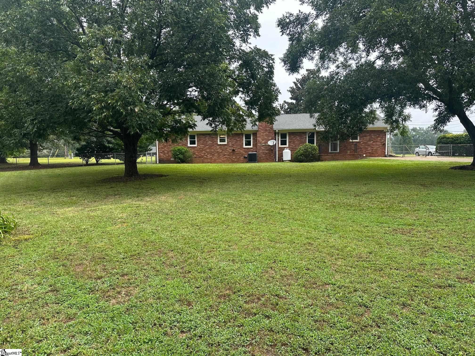 6005 Highway 11 Inman, SC 29349 - Photo 1 of 47