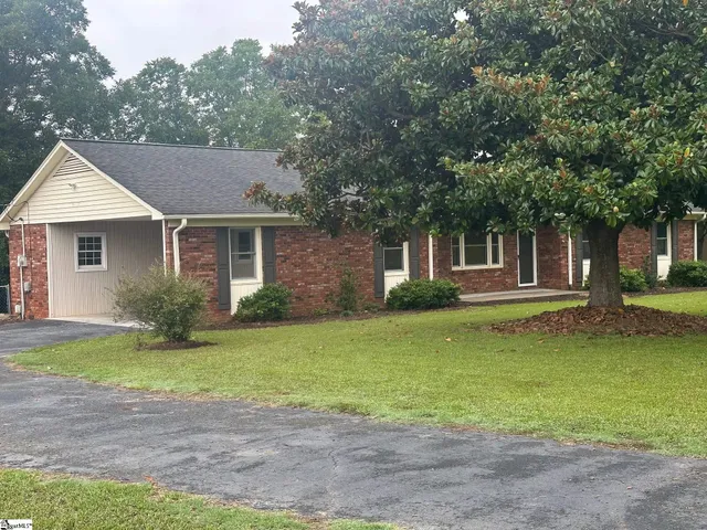 $389,900 | 6005 Highway 11, Inman, SC 29349