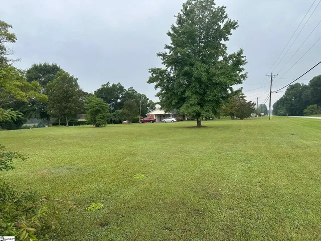 $389,900 | 6005 Highway 11, Inman, SC 29349