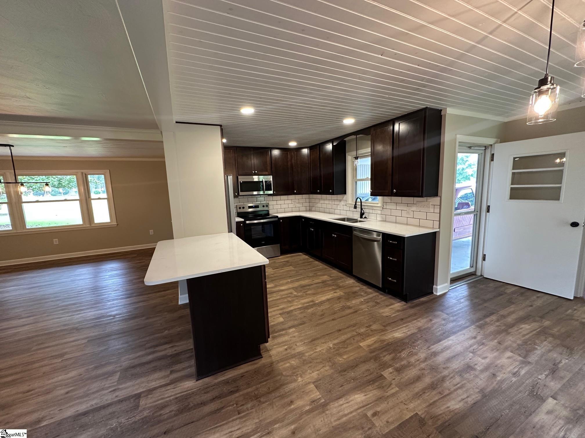 6005 Highway 11 Inman, SC 29349 - Photo 19 of 47