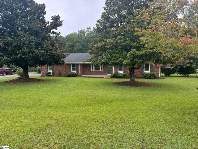 $389,900 | 6005 Highway 11, Inman, SC 29349