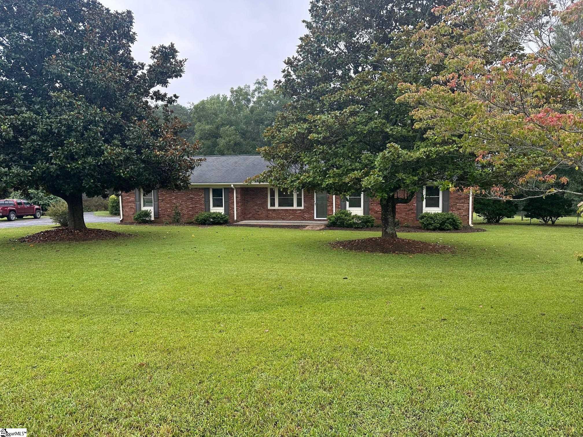 6005 Highway 11 Inman, SC 29349 - Photo 2 of 47