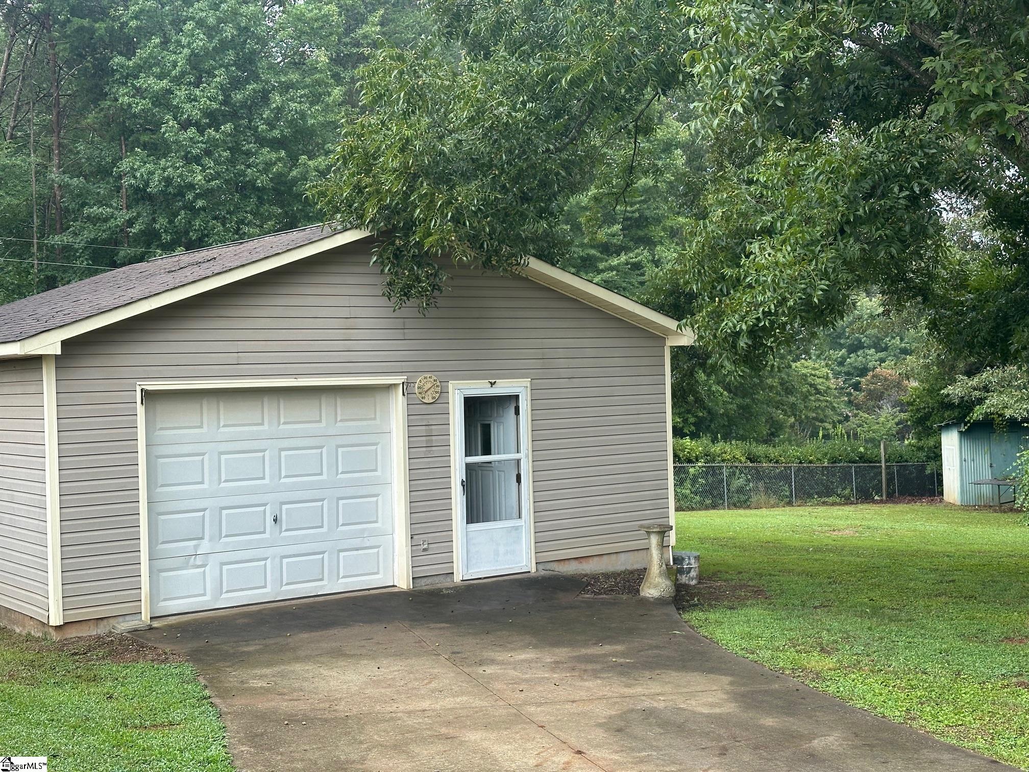 6005 Highway 11 Inman, SC 29349 - Photo 44 of 47