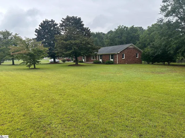 $389,900 | 6005 Highway 11, Inman, SC 29349