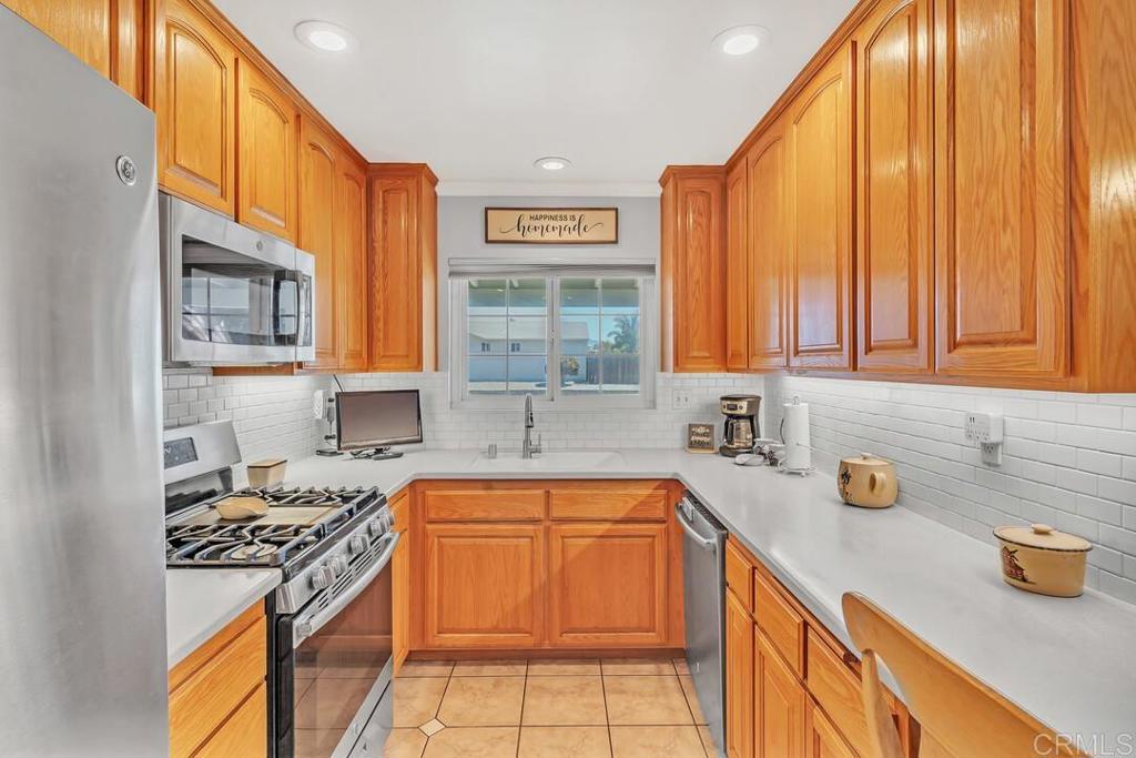 10214 Timberlane Way Santee, CA 92071 - Photo 16 of 48