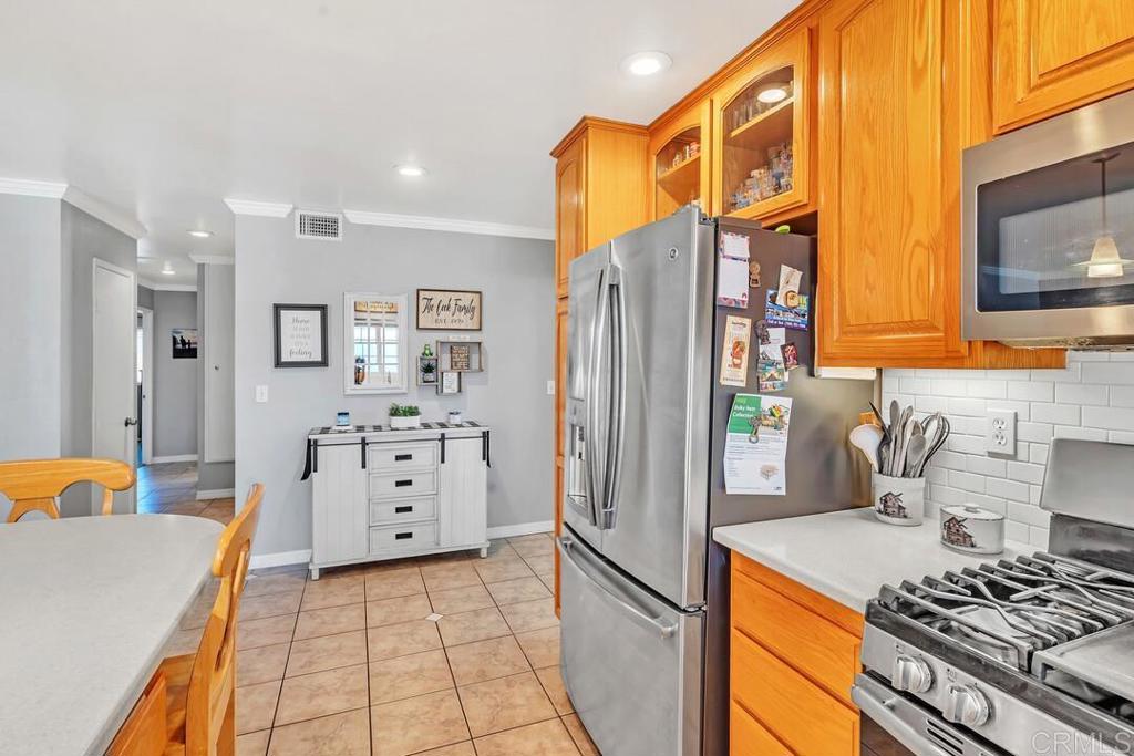 10214 Timberlane Way Santee, CA 92071 - Photo 18 of 48