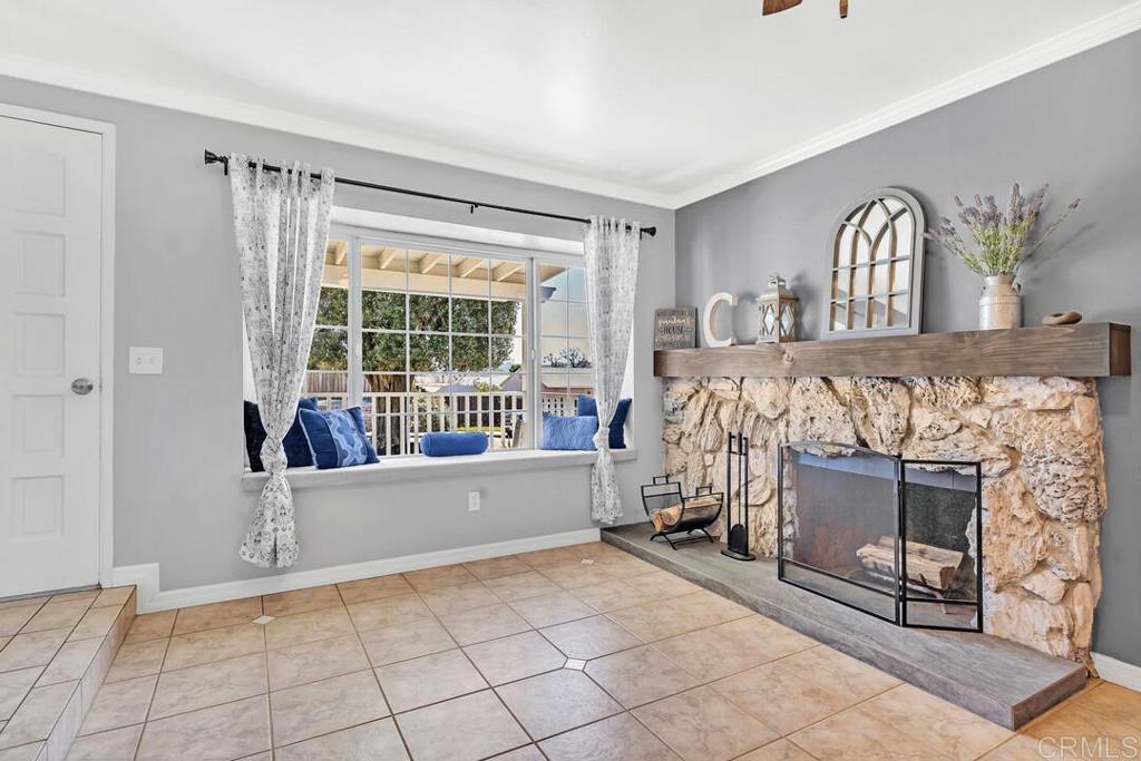 10214 Timberlane Way Santee, CA 92071 - Photo 7 of 48