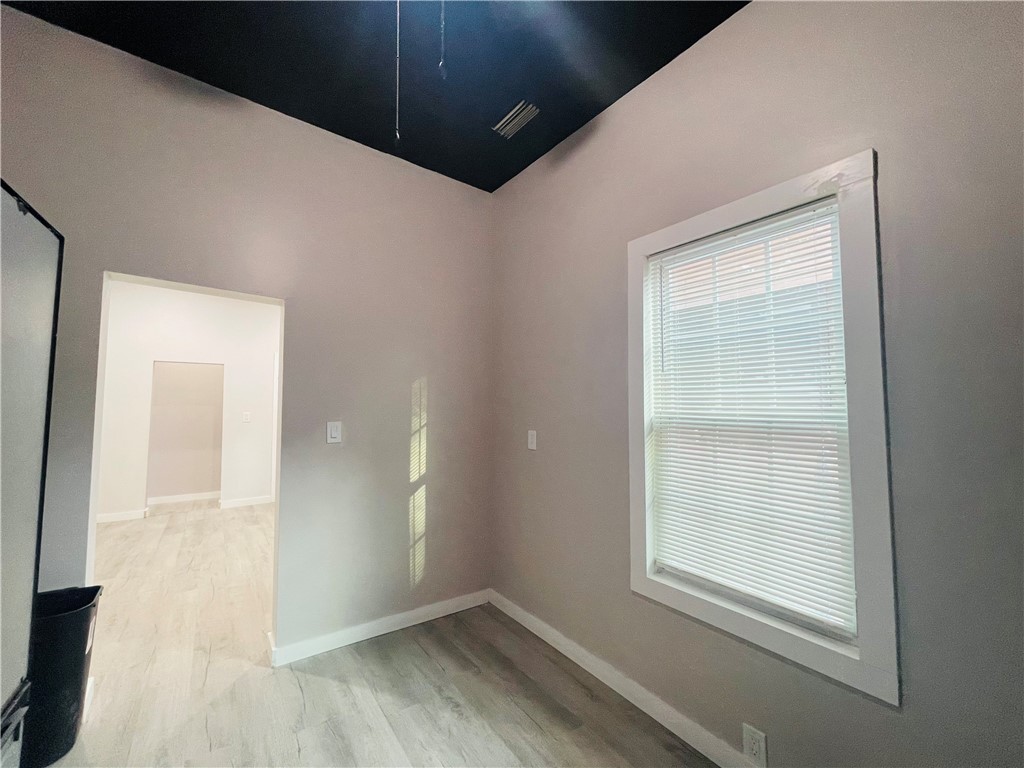 1623 Wolfe Street Brunswick, GA 31520 - Photo 13 of 20