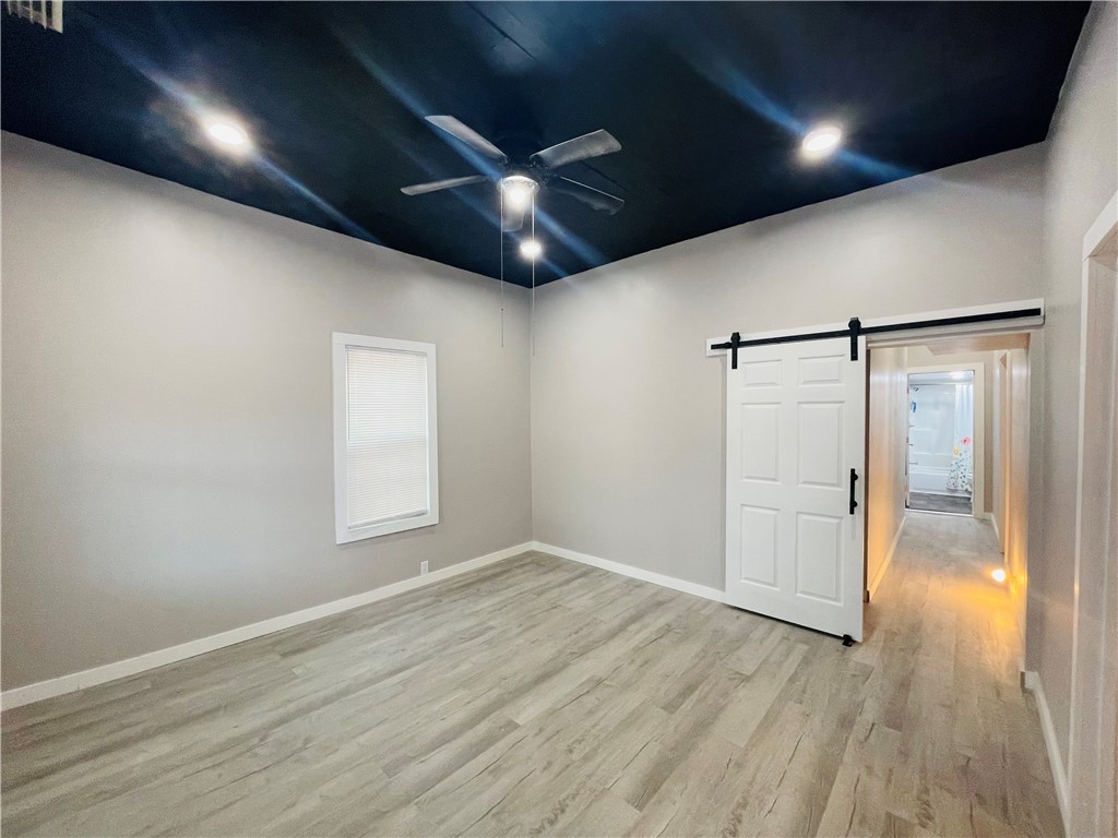 1623 Wolfe Street Brunswick, GA 31520 - Photo 3 of 20