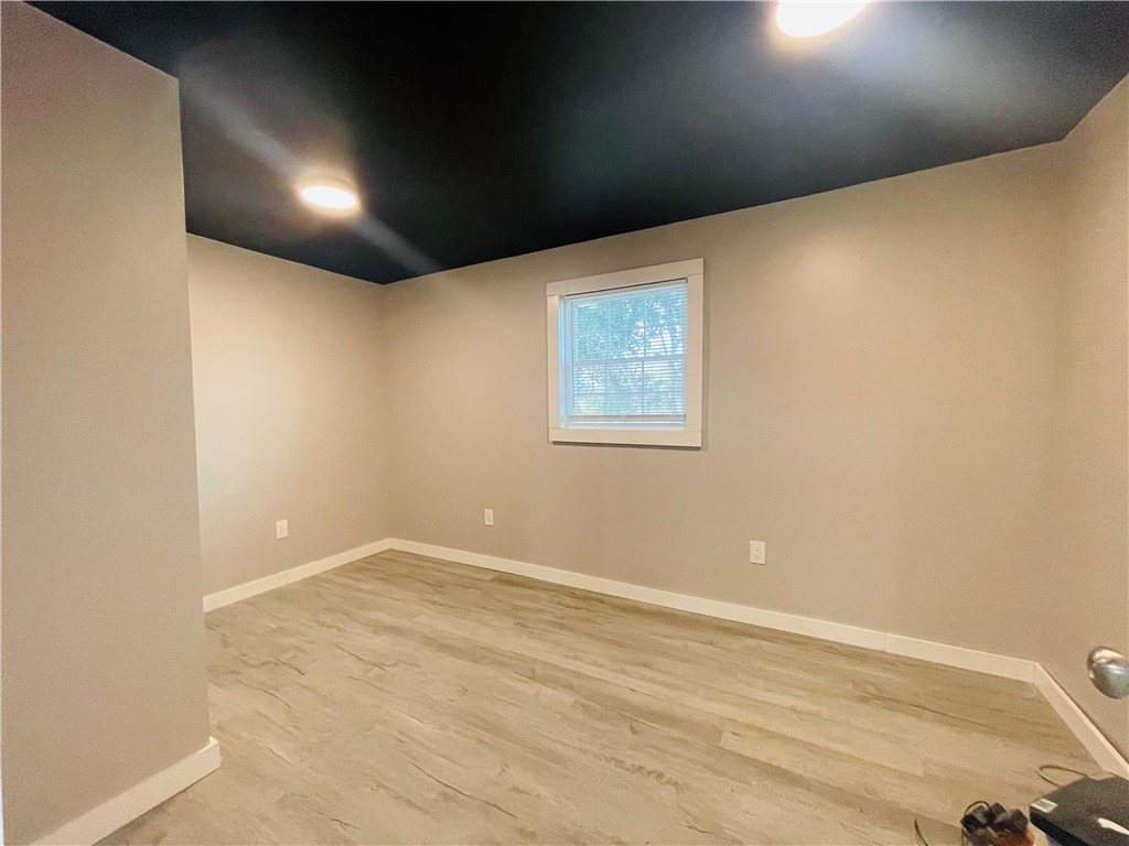 1623 Wolfe Street Brunswick, GA 31520 - Photo 5 of 20