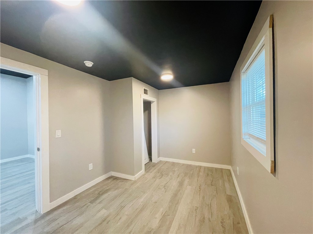 1623 Wolfe Street Brunswick, GA 31520 - Photo 6 of 20