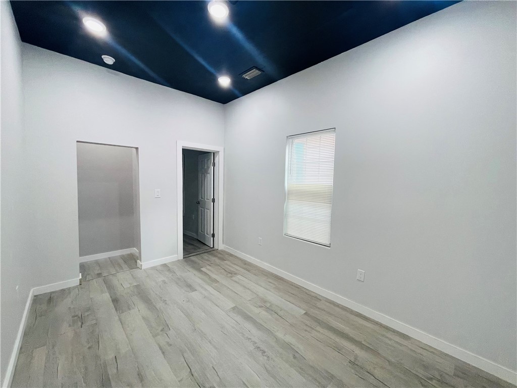 1623 Wolfe Street Brunswick, GA 31520 - Photo 8 of 20