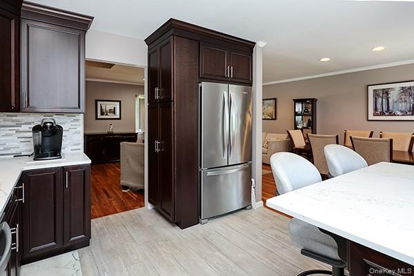 1102 Lawrence Road Bellmore, NY 11710 - Photo 18 of 33 Gallery Image 18