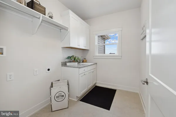 a view of a hallway with closet area