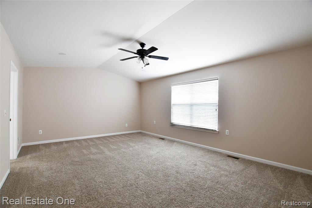 3202 Everett Drive Rochester Hills, MI 48307 - Photo 23 of 28