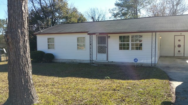 1624 Randall Road, Unit 607 Macon, GA 31206 - Photo 1 of 11 a backyard of a house