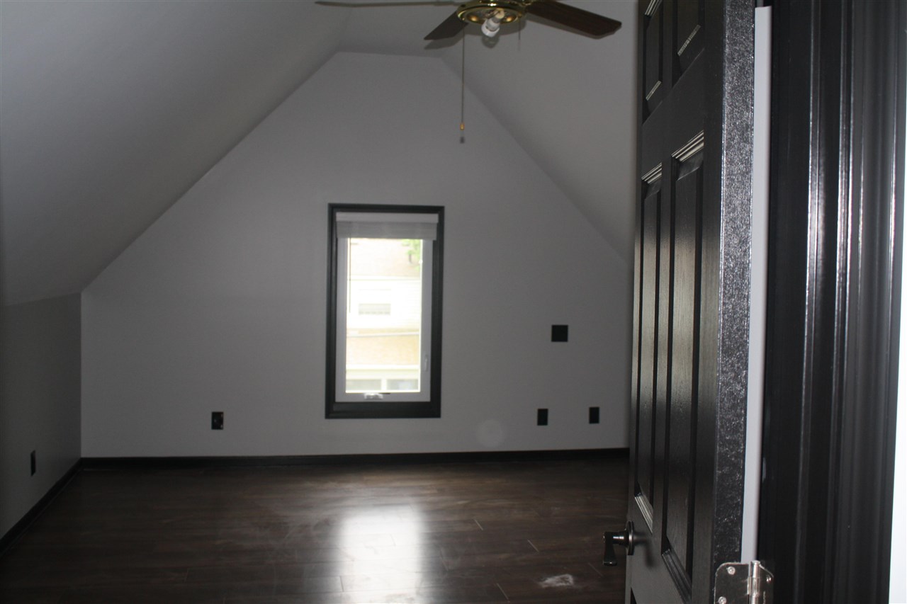 2114 Pierce Street Flint, MI 48503 - Photo 39 of 41