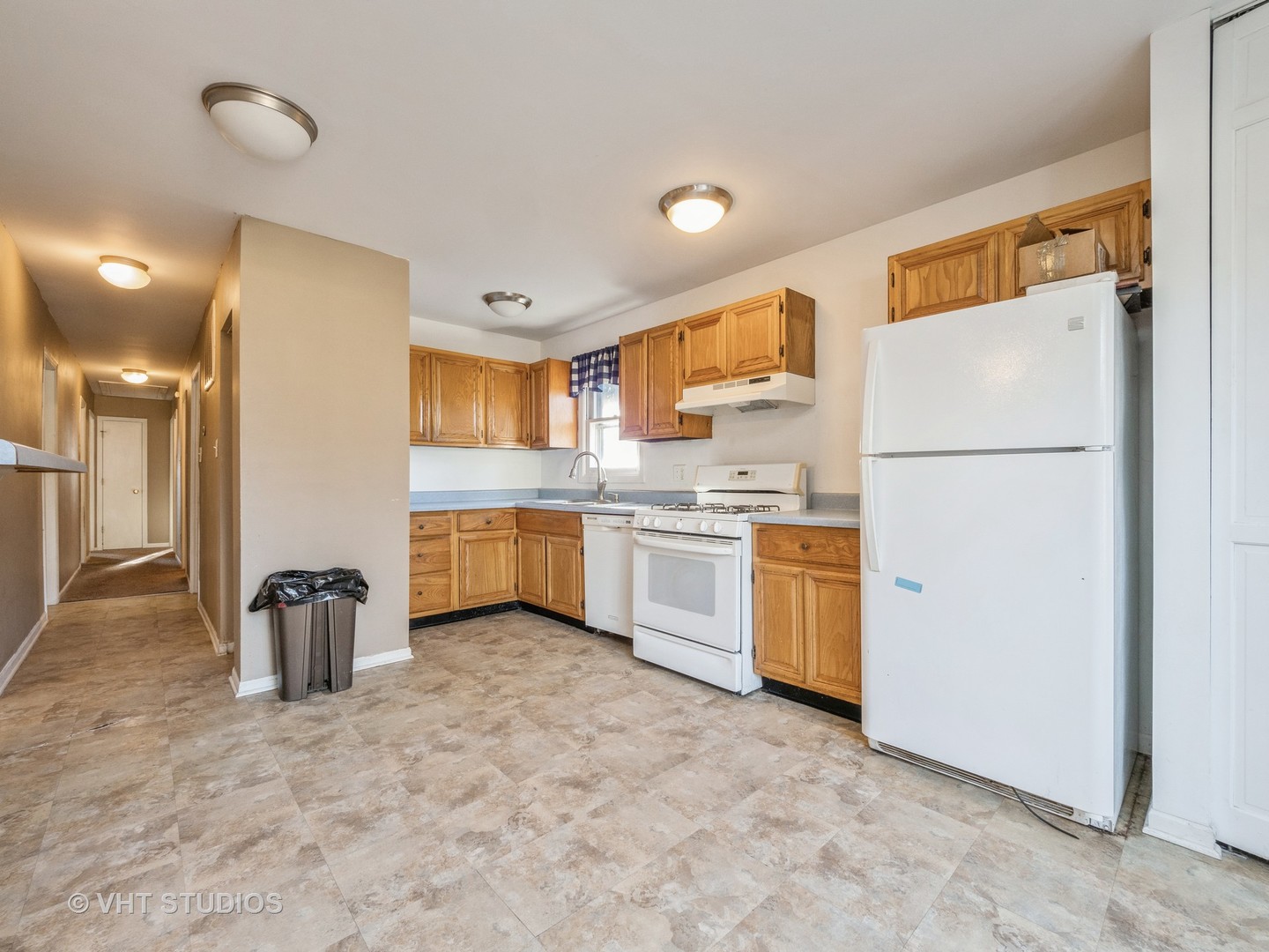 1330 Cary Road Algonquin, IL 60102 - Photo 6 of 15 Gallery Image 6