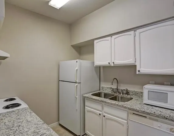 $1,150 | 4041 Drake Street, Unit 116, Houston, TX 77005