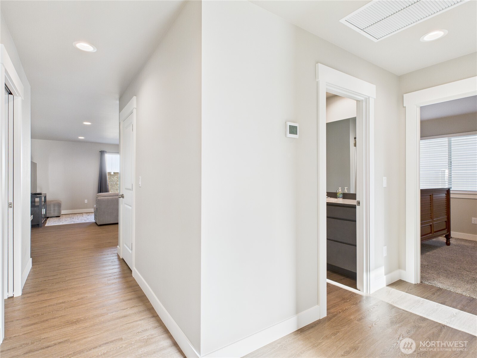 2417 3rd Street Southeast East Wenatchee, WA 98802 - Photo 7 of 14