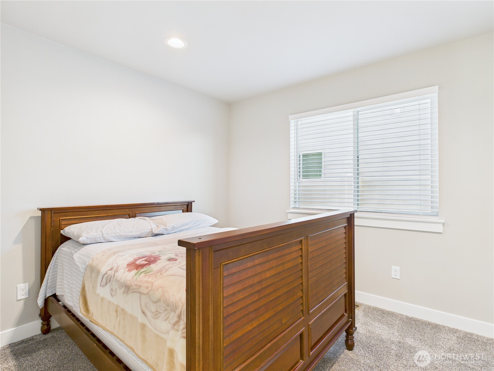 2417 3rd Street Southeast East Wenatchee, WA 98802 - Photo 8 of 14