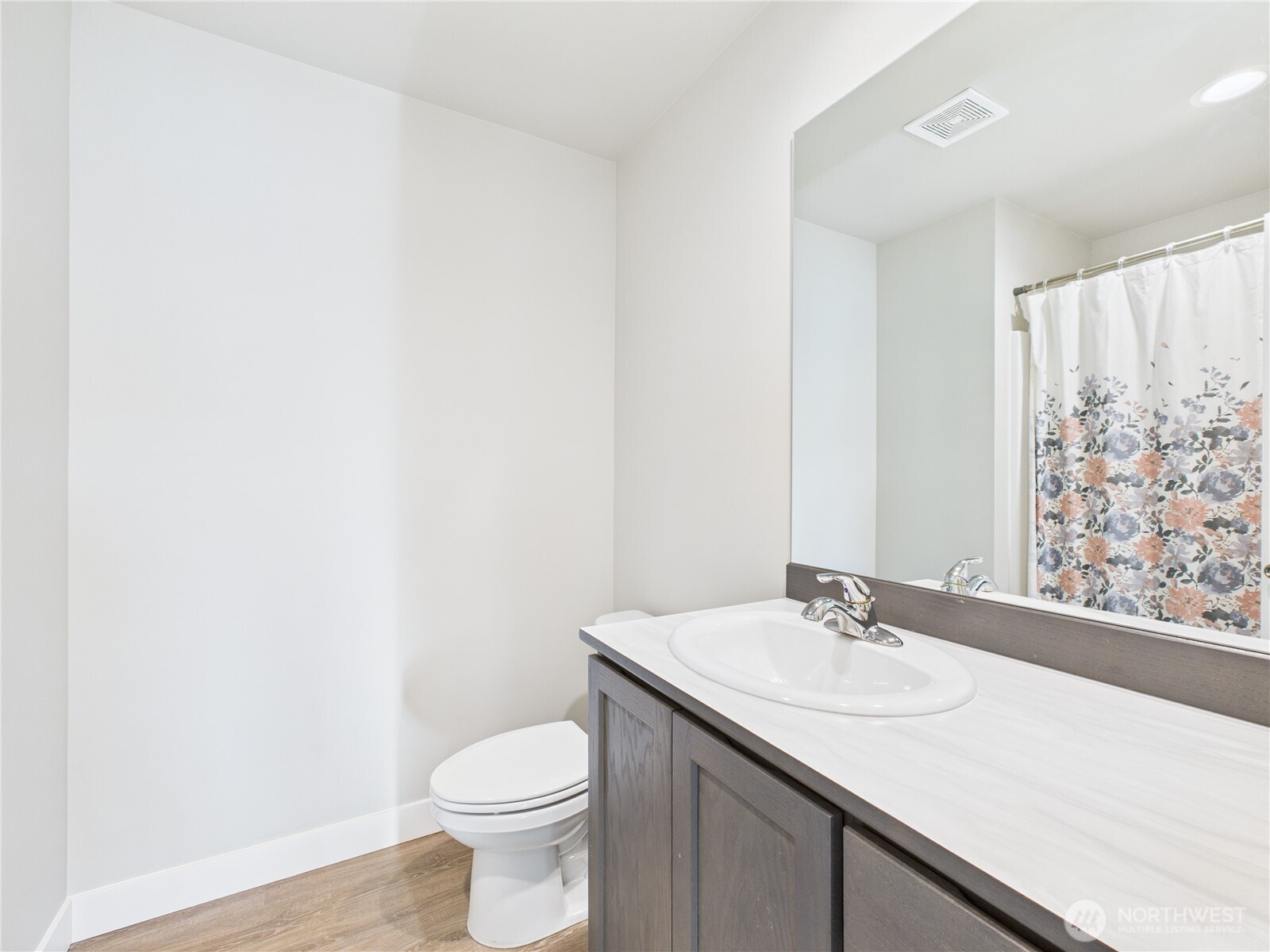 2417 3rd Street Southeast East Wenatchee, WA 98802 - Photo 9 of 14