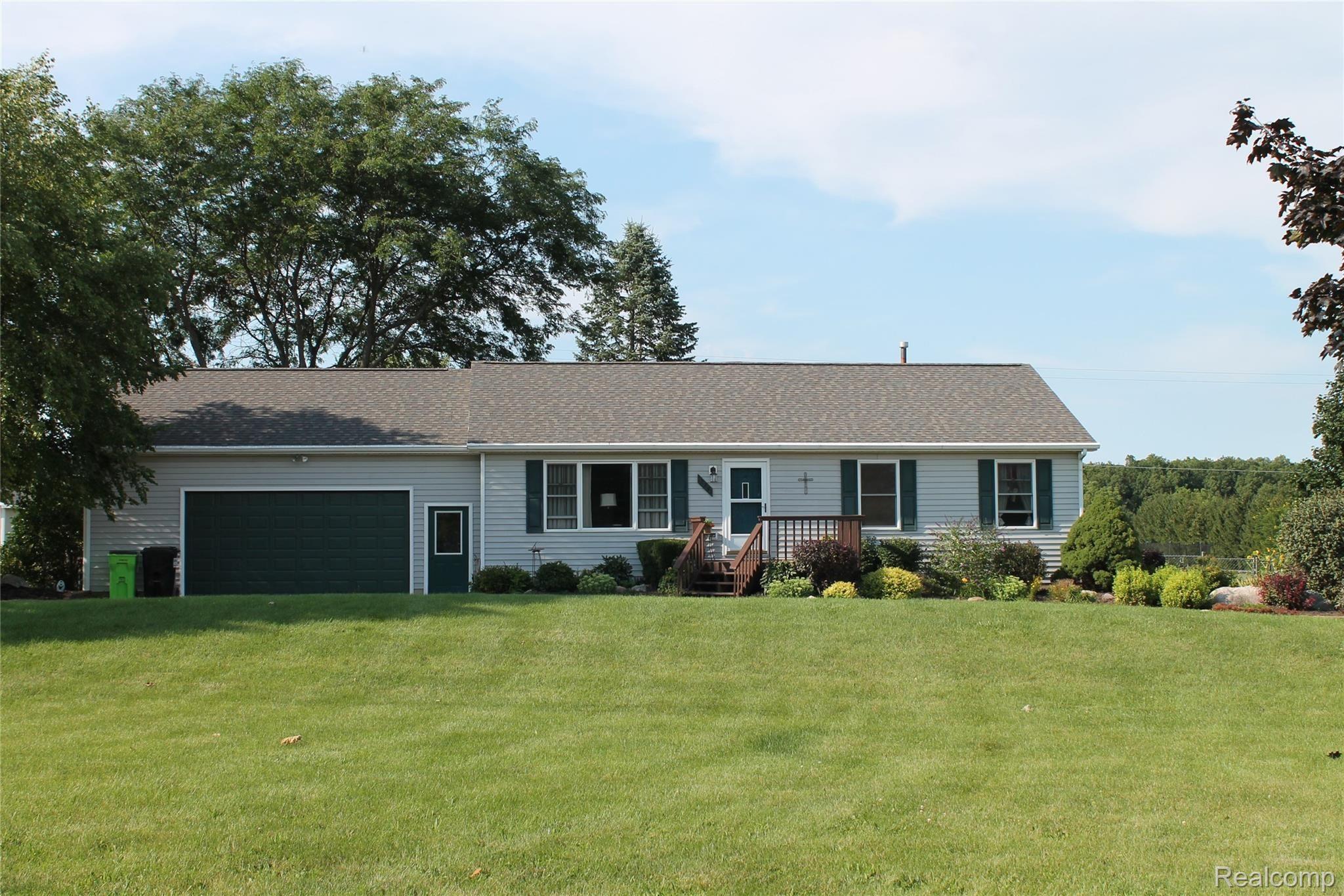 3572 Bowen Road Howell, MI 48855 - Photo 1 of 52 IMG_9023.JPG