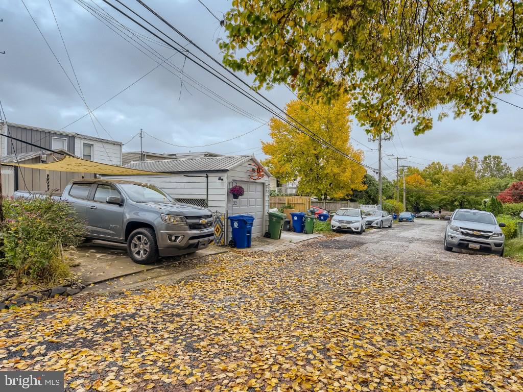 2928 Keswick Road Baltimore, MD 21211 - Photo 13 of 29 Spacious alley. 2 parks close by. 2 minutes to JFX