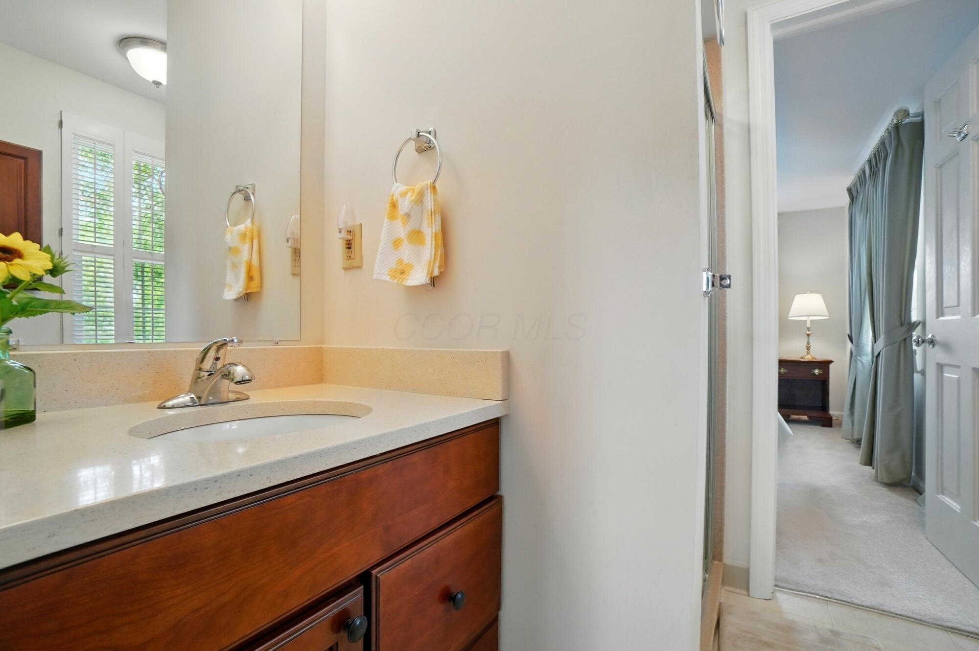 4295 Stratton Road Columbus, OH 43220 - Photo 32 of 60 032