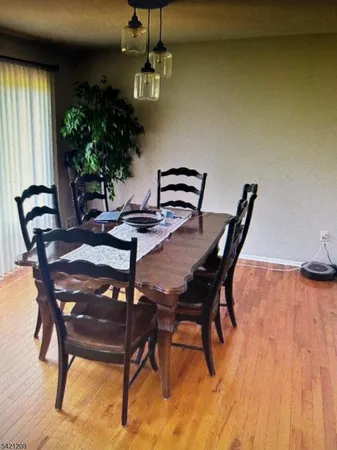 $515,000 | 89 Violet Court, Whitehouse Station, NJ 08889