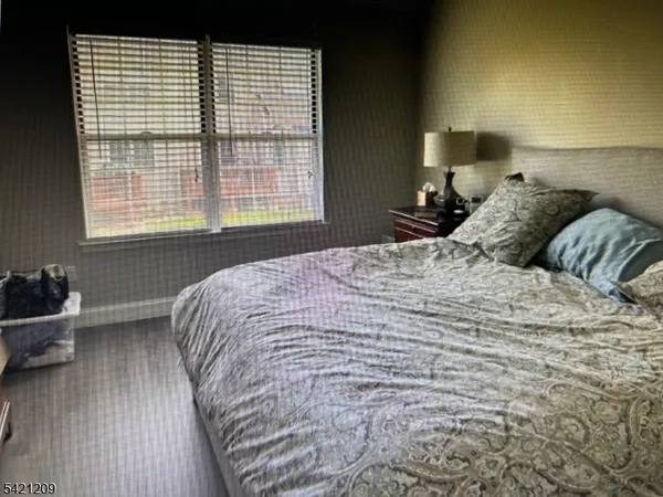 $515,000 | 89 Violet Court, Whitehouse Station, NJ 08889