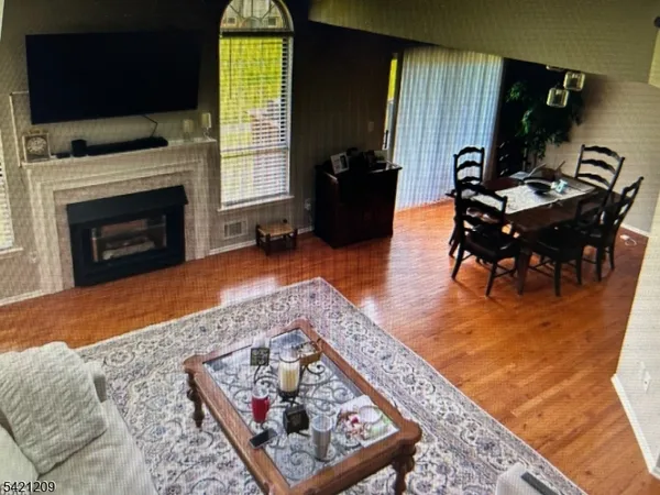 $515,000 | 89 Violet Court, Whitehouse Station, NJ 08889