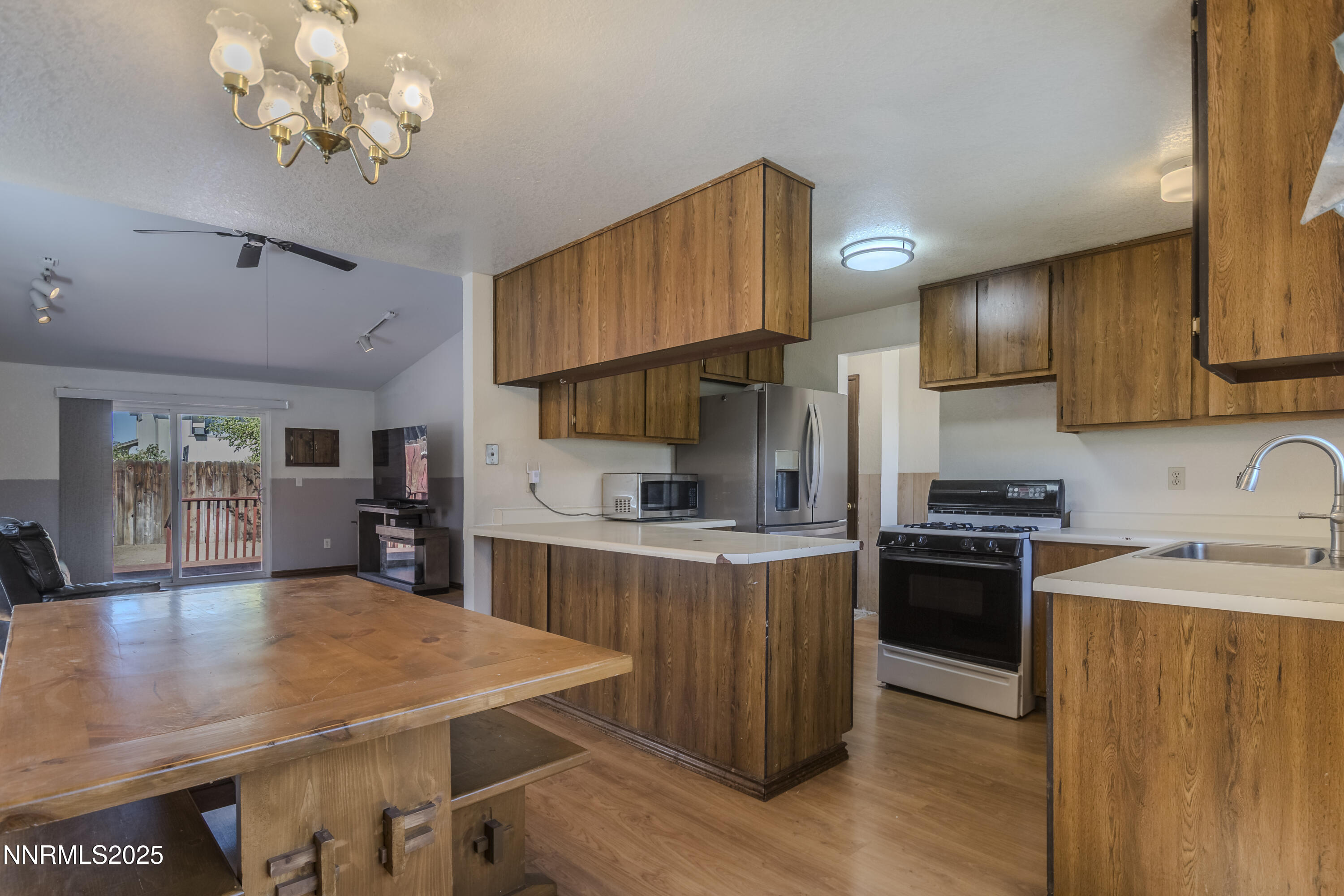 8425 Red Baron Boulevard Reno, NV 89506 - Photo 12 of 42 RedBaronBlvd19