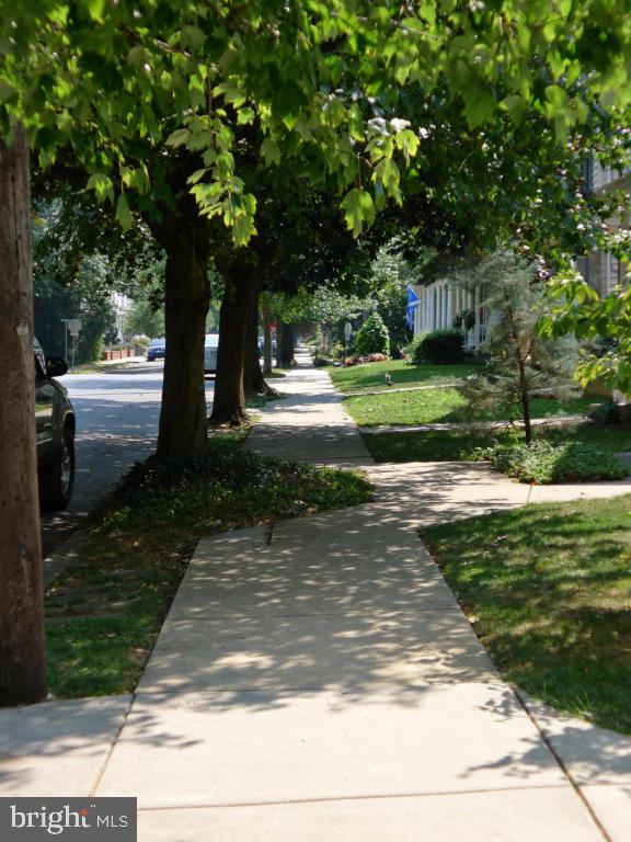 144 South Spruce Street Lititz, PA 17543 - Photo 2 of 21 Gallery Image 2