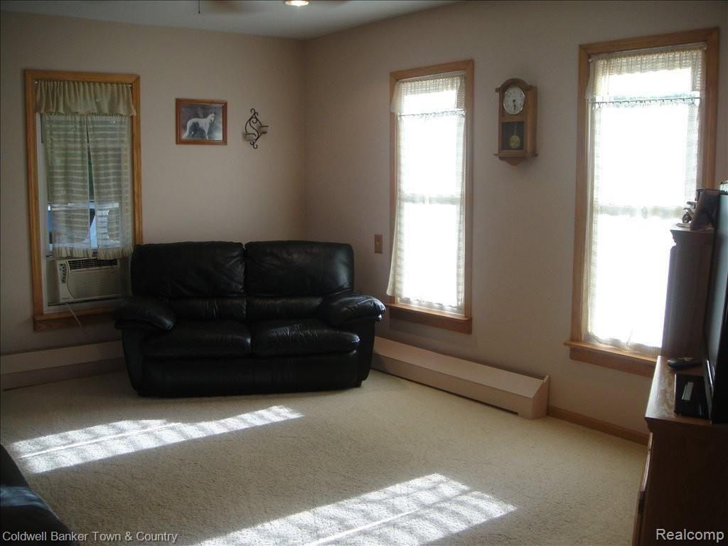 130 Eleanor Road Highland, MI 48356 - Photo 11 of 23