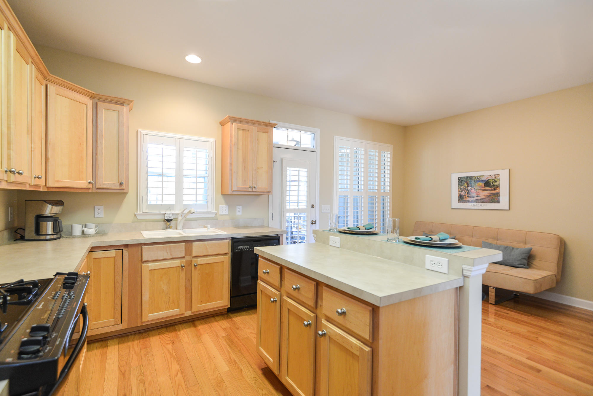 112 Fair Sailing Road Mount Pleasant, SC 29466 - Photo 6 of 19 Eat in Kitchen