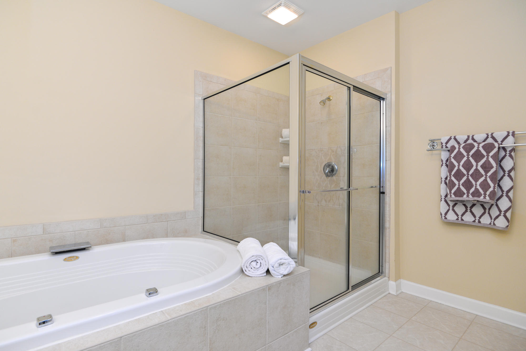112 Fair Sailing Road Mount Pleasant, SC 29466 - Photo 10 of 19 Master bath
