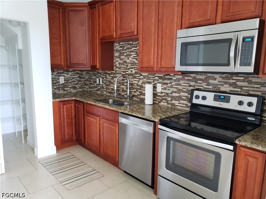 17506 Cherry Ridge Lane Fort Myers, FL 33967 - Photo 4 of 27