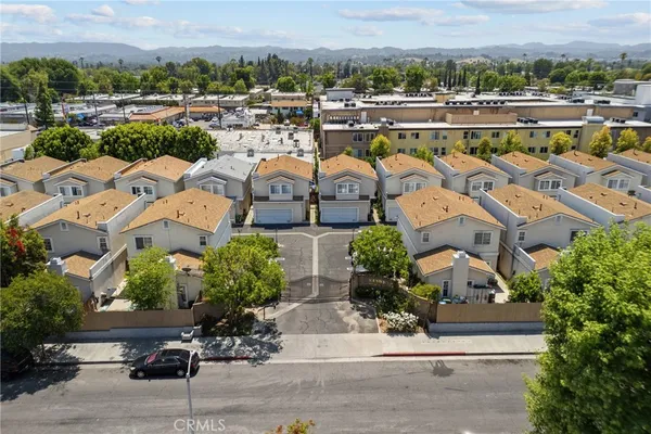 $670,000 | 20230 Keswick Street, Unit 3, Winnetka, CA 91306