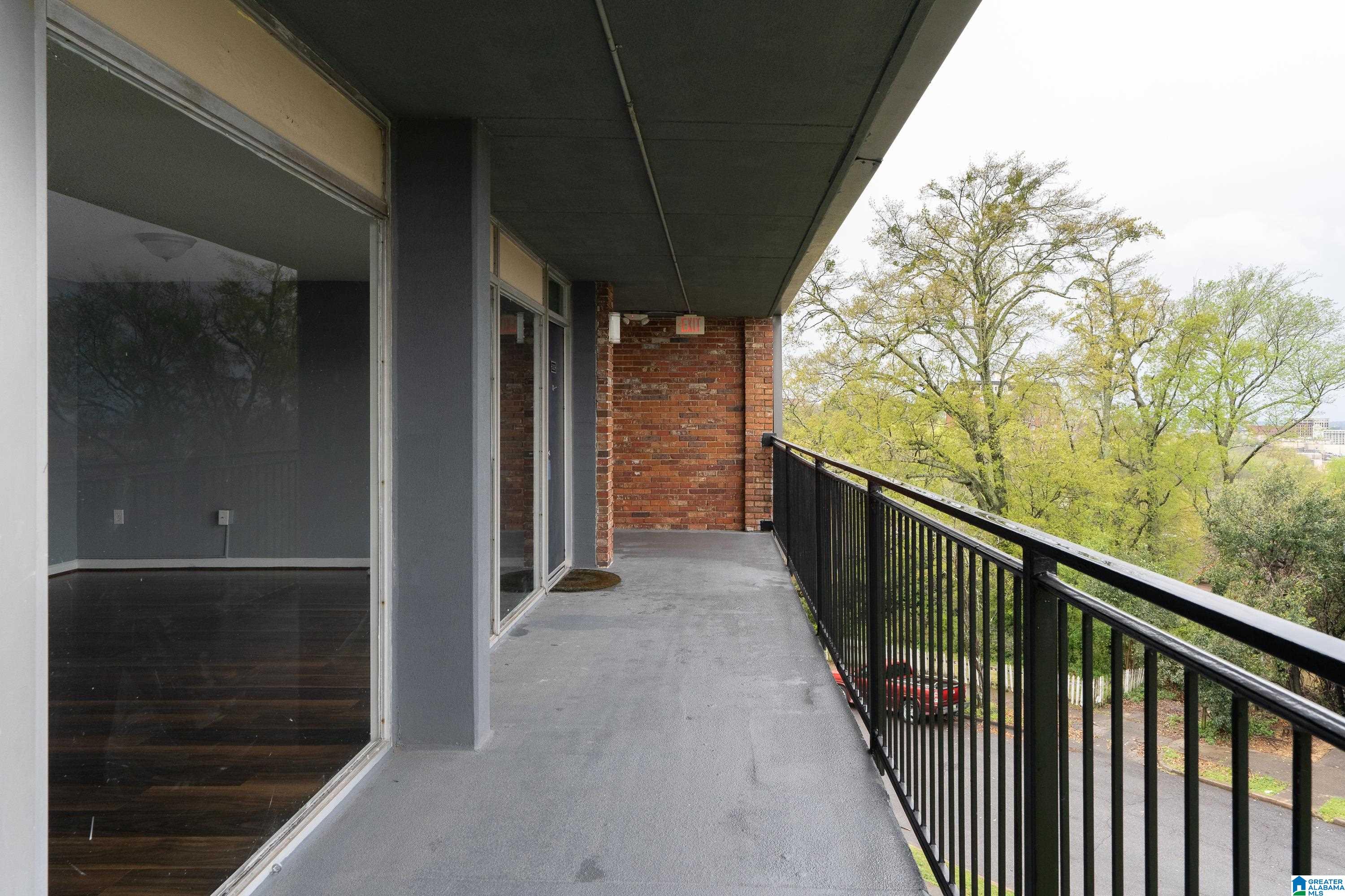 2990 Rhodes Circle South, Unit 322 Birmingham, AL 35205 - Photo 2 of 25