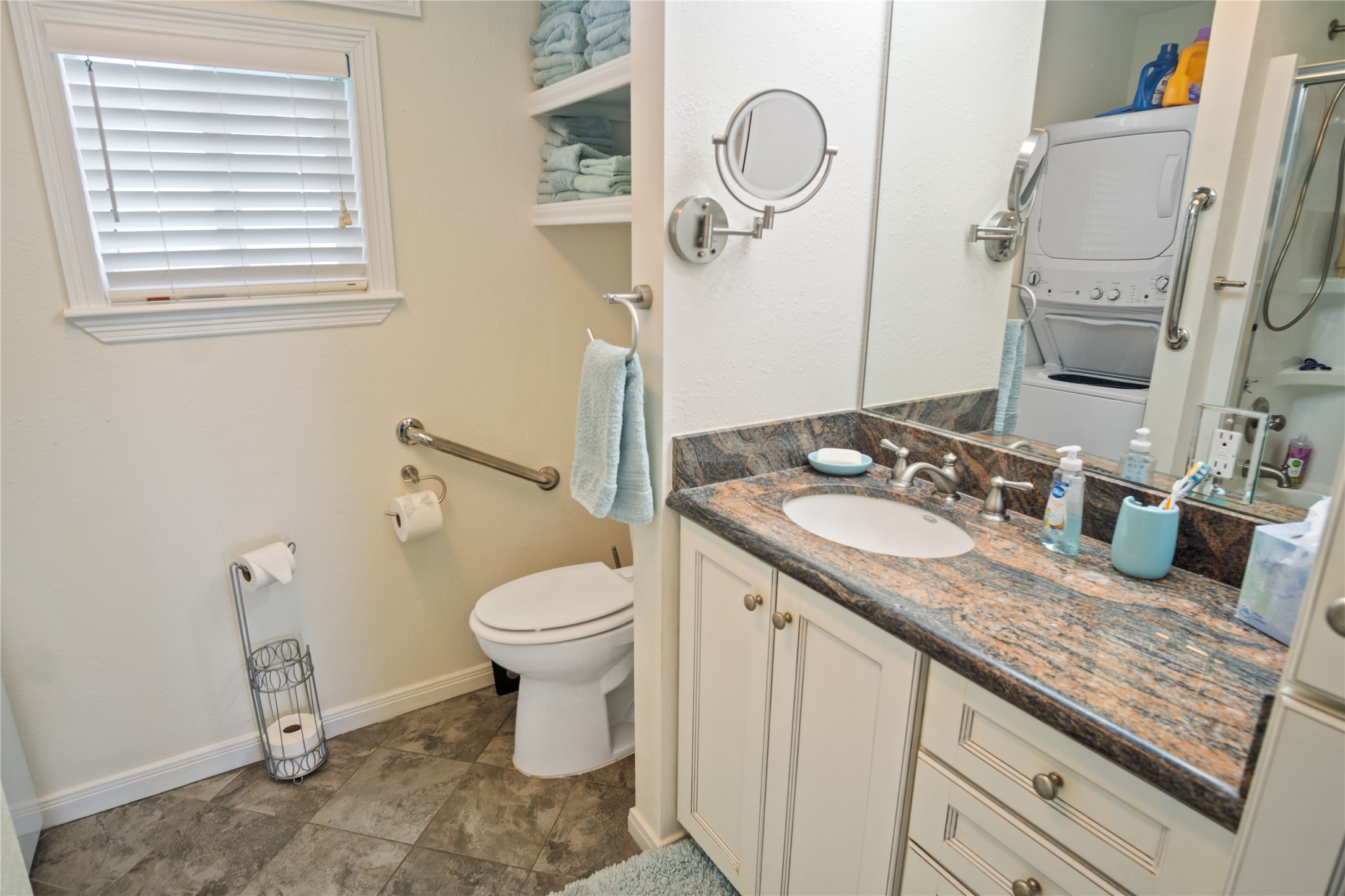 1205 Bay Crystal Beach, TX 77650 - Photo 16 of 33