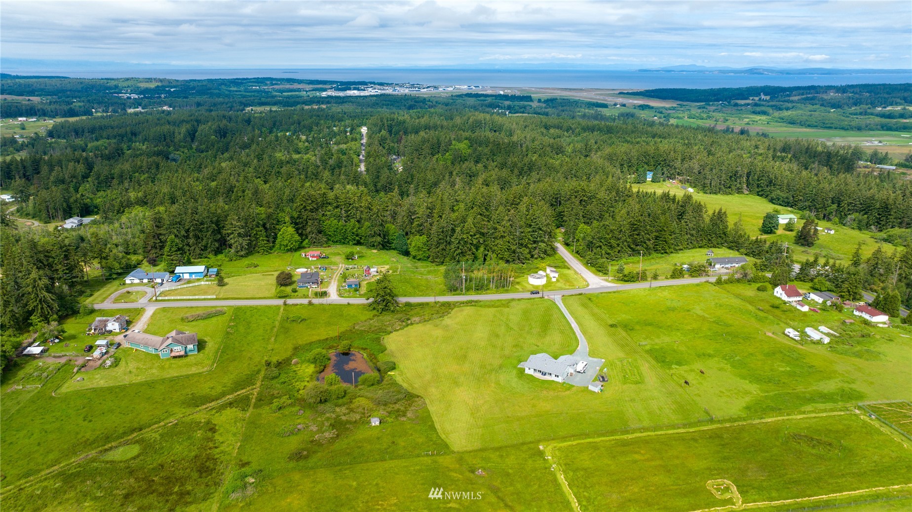 3558 Taylor Road Oak Harbor, WA 98277 - Photo 2 of 40 Gallery Image 2