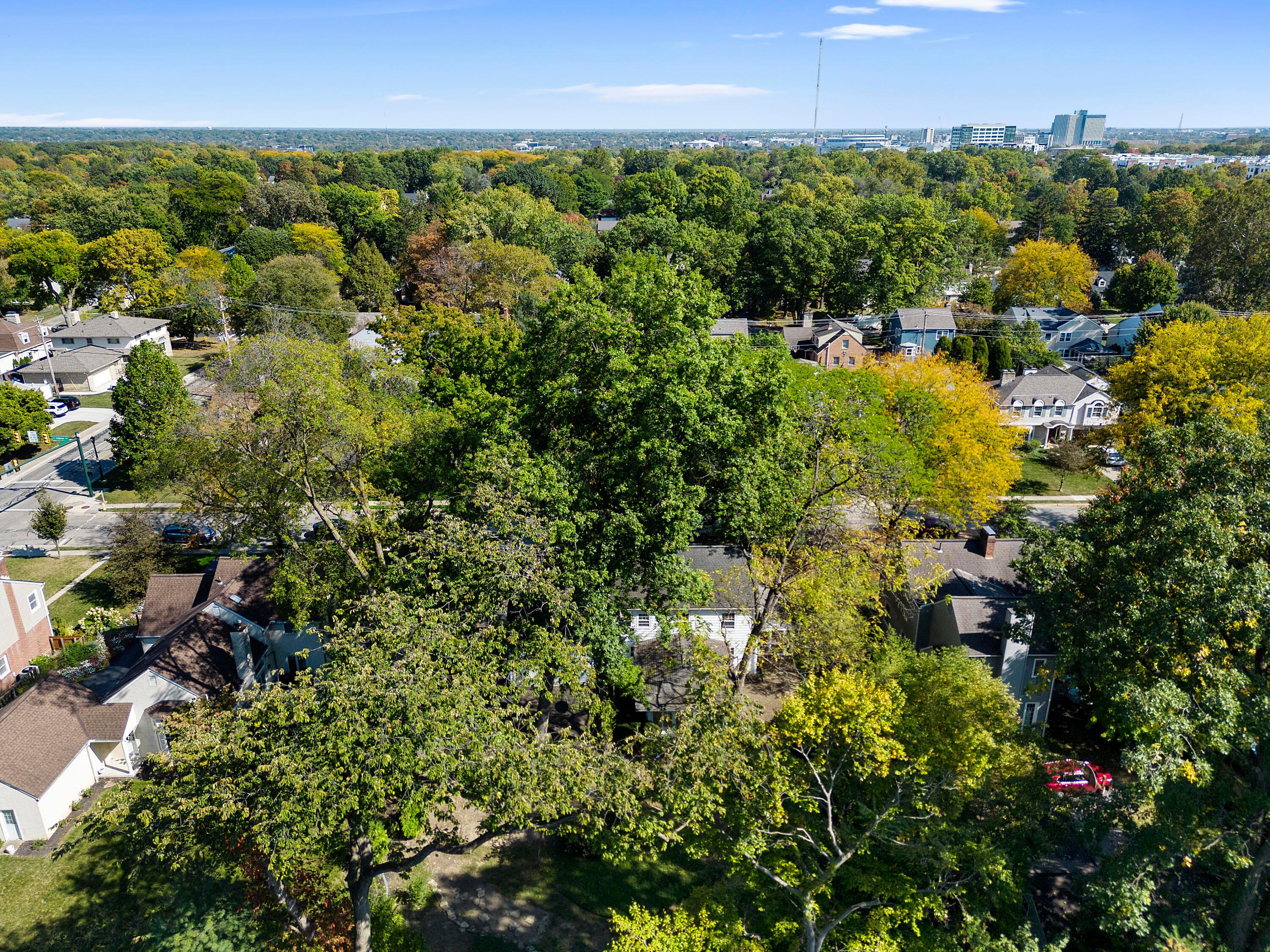 2685 Andover Road Columbus, OH 43221 - Photo 38 of 62 Drone