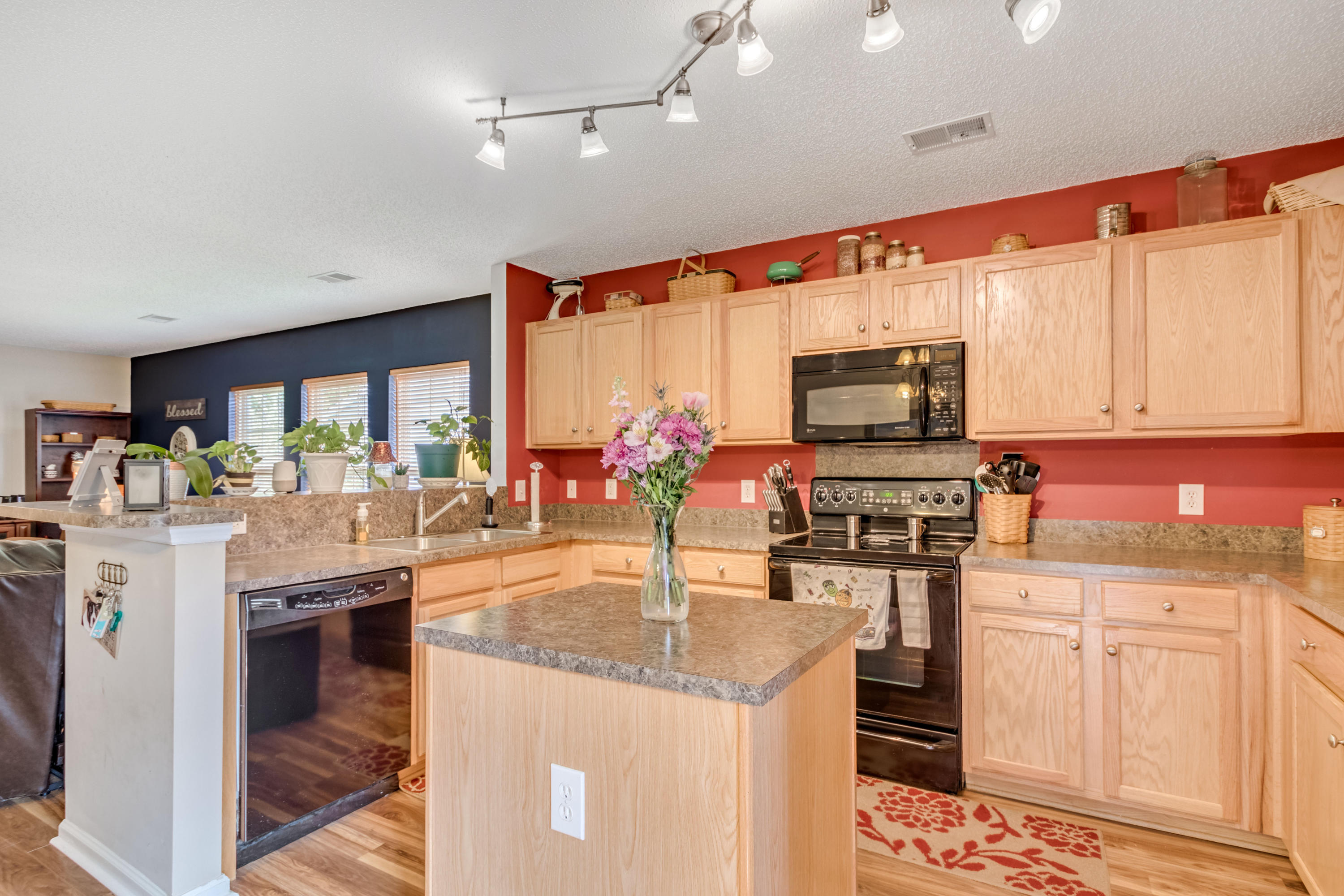 136 Malibu Road Summerville, SC 29483 - Photo 12 of 24 15