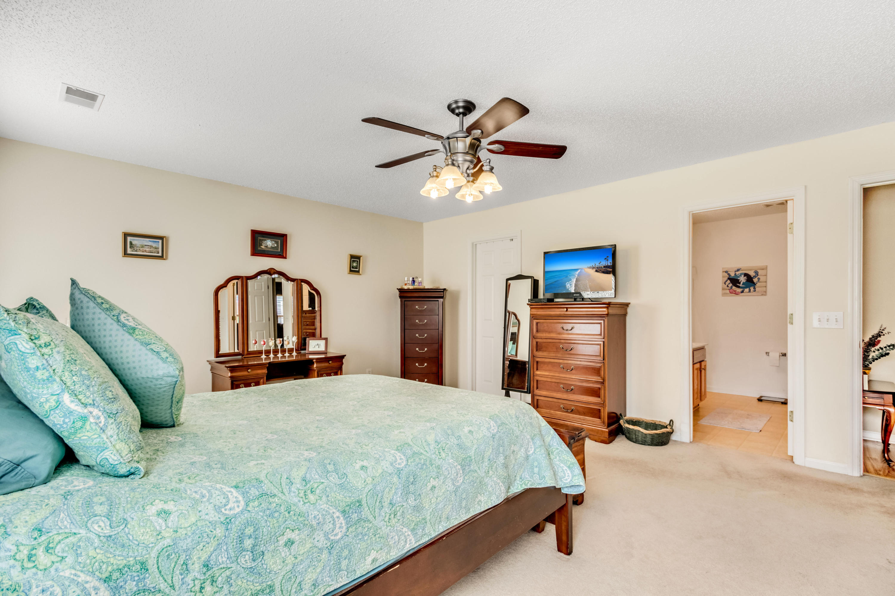 136 Malibu Road Summerville, SC 29483 - Photo 18 of 24 18