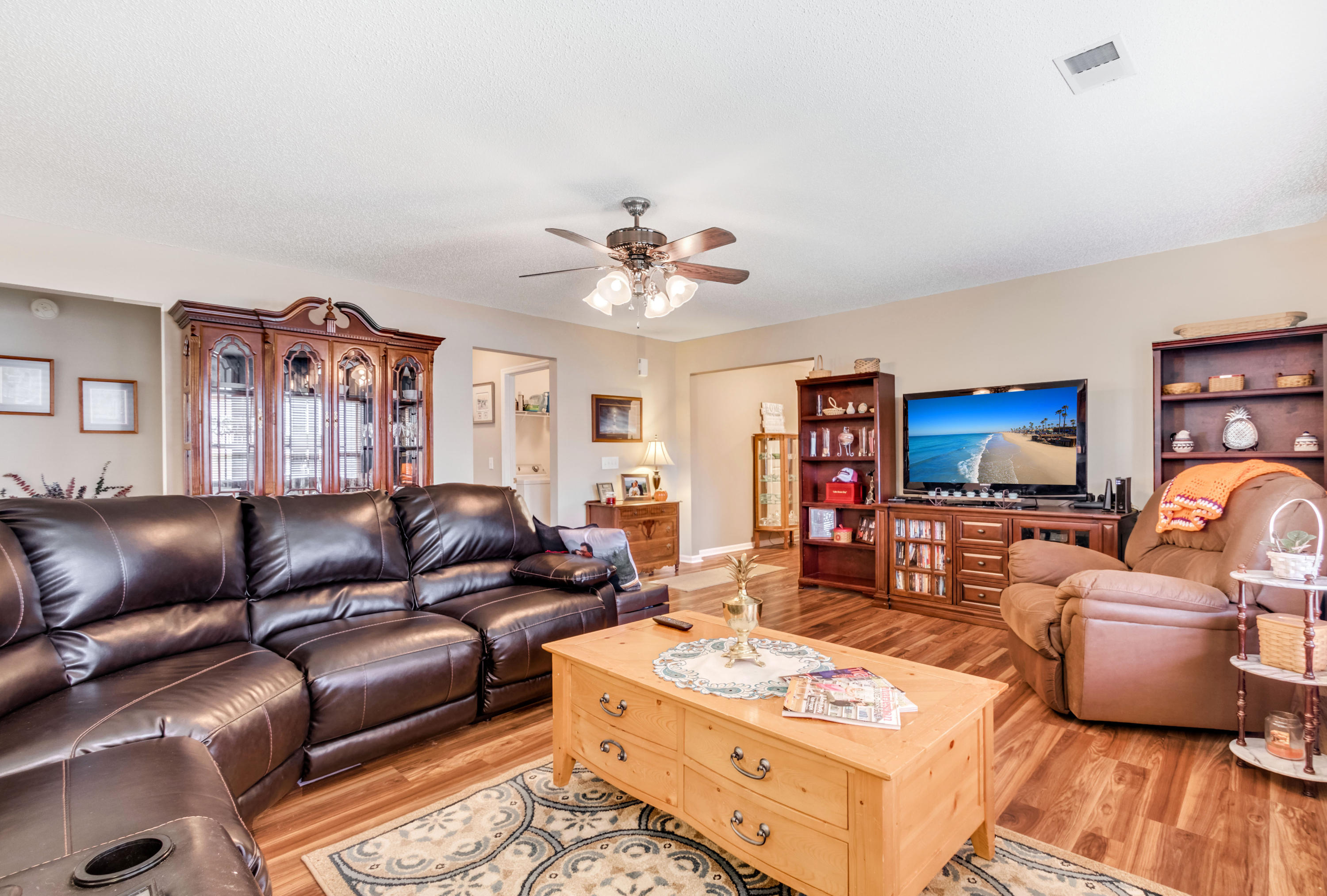 136 Malibu Road Summerville, SC 29483 - Photo 5 of 24 9