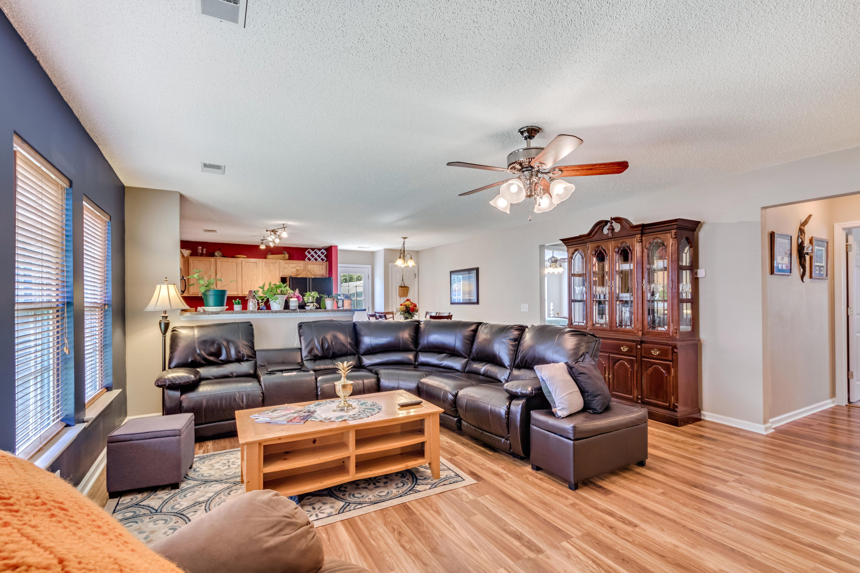 136 Malibu Road Summerville, SC 29483 - Photo 7 of 24 10