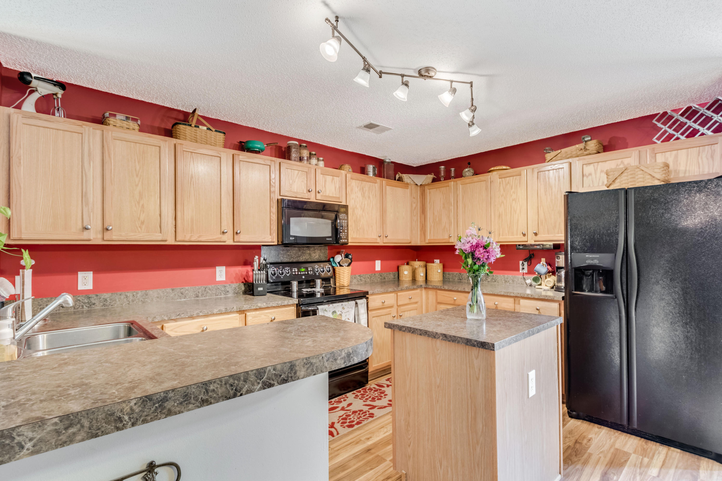 136 Malibu Road Summerville, SC 29483 - Photo 10 of 24 14